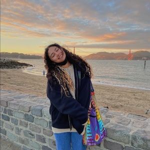 Meet your Posher, Isabel